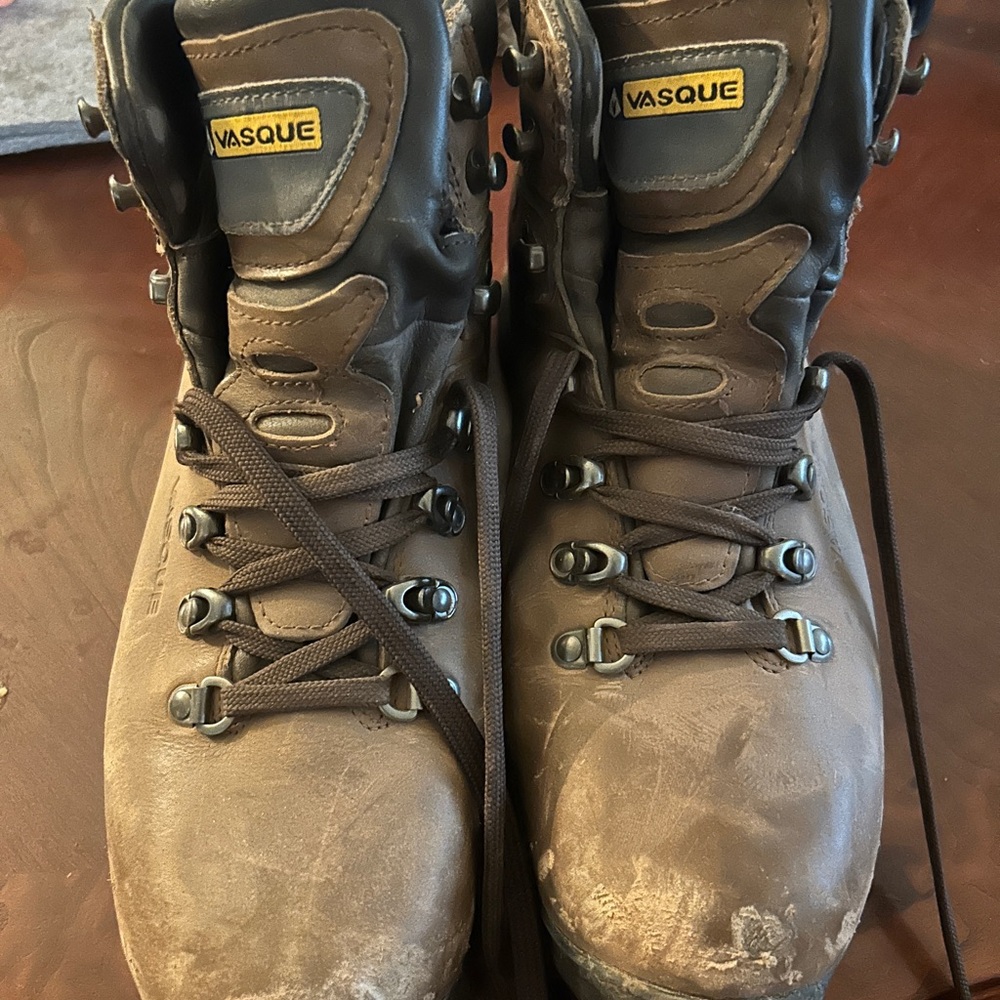 Vasque Brown Men's Hiking Boots - used, great tread